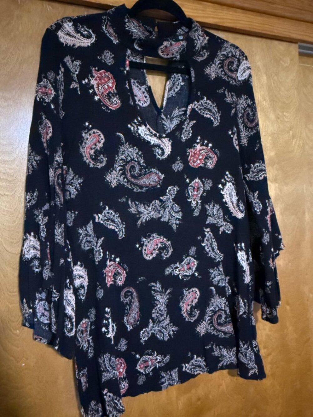 Vision USA Boho Paisley Bell Sleeve Top Large Black Keyhole Cutout Choker Blouse